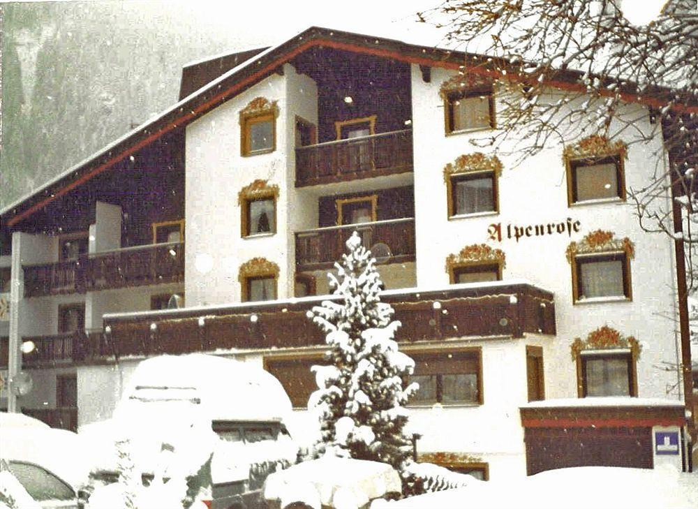 Hotel Garni Alpenrose Ischgl Eksteriør billede