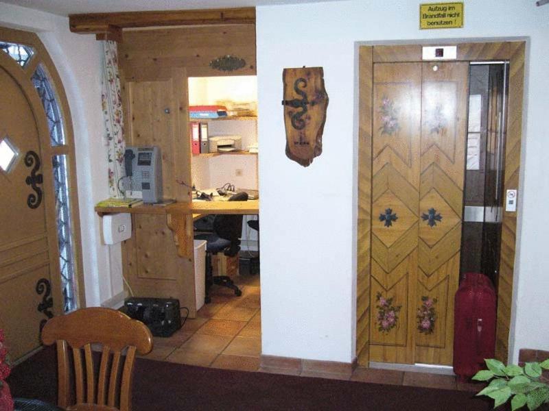 Hotel Garni Alpenrose Ischgl Eksteriør billede