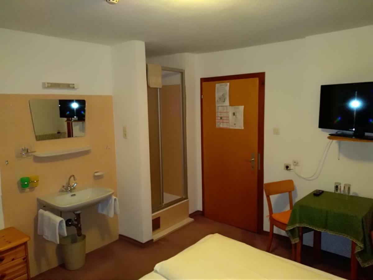 Hotel Garni Alpenrose Ischgl Eksteriør billede
