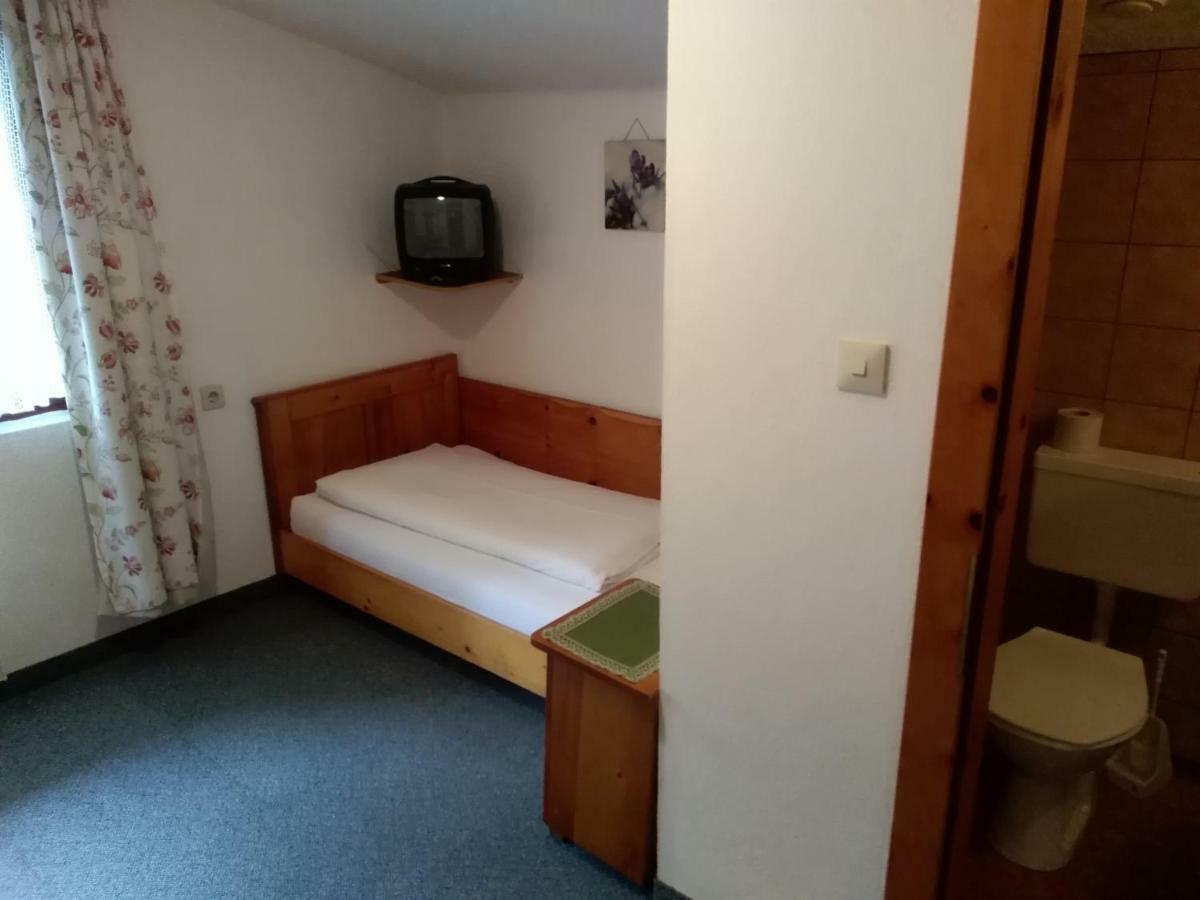 Hotel Garni Alpenrose Ischgl Eksteriør billede