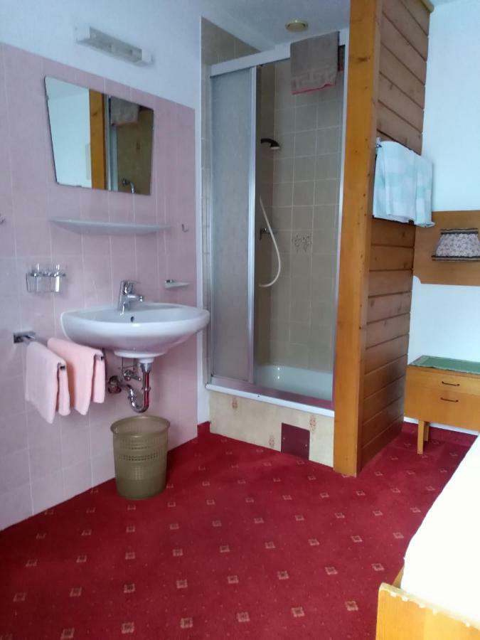 Hotel Garni Alpenrose Ischgl Eksteriør billede