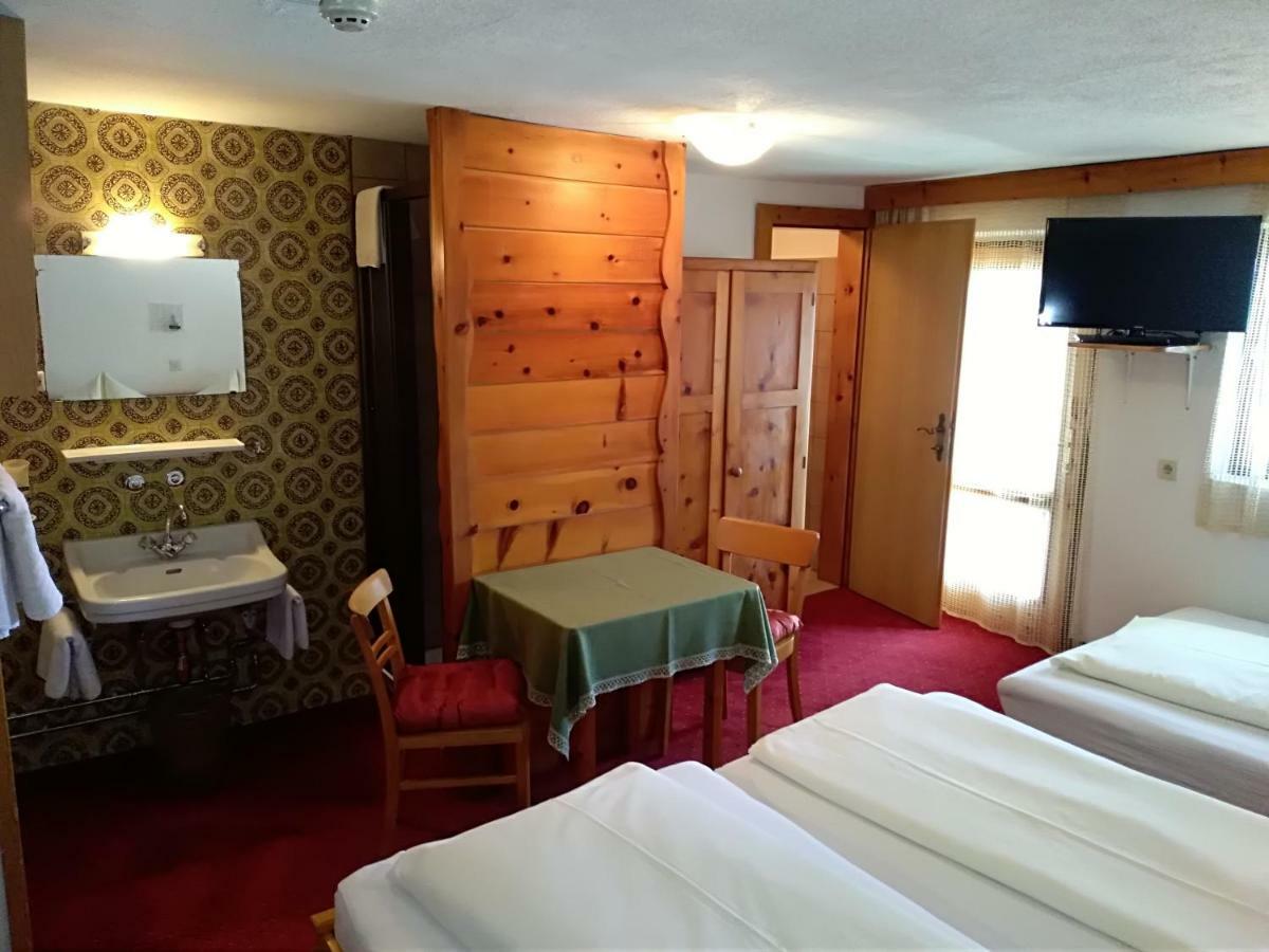 Hotel Garni Alpenrose Ischgl Eksteriør billede